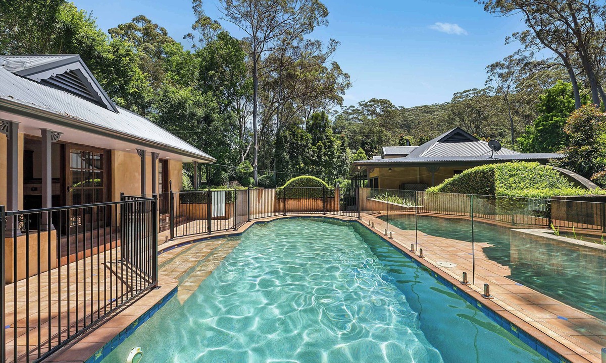 Holgate House | Holgate Homestead | Sauna, Pool, 3BR, 2.5 Acres