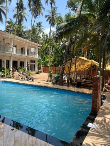 Nandgaon Hotel | Holiday sands resort - stay by the beach