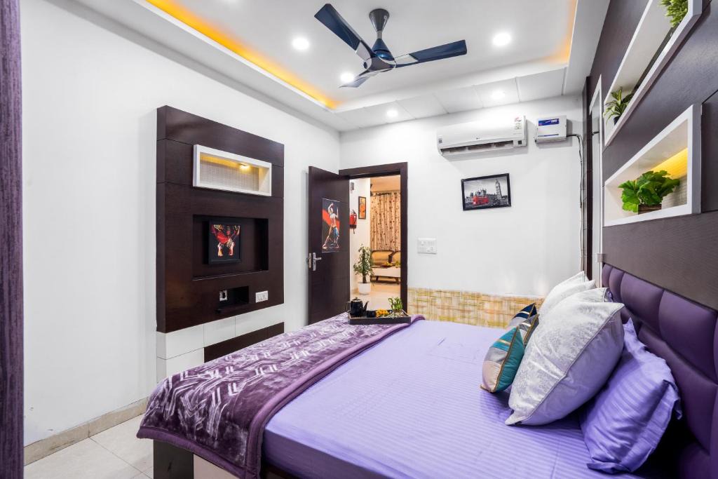 Noida Apartment | Homlee-Villa Luxury-2BHK-Anand Vihar-Ramprastha