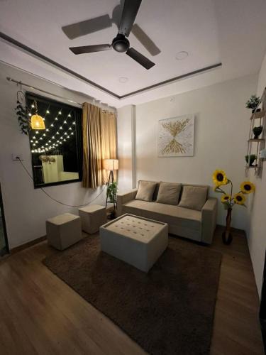 Bhanvarkuan Bed & Breakfast | Homly stays, premium 1BHK in the center of the city