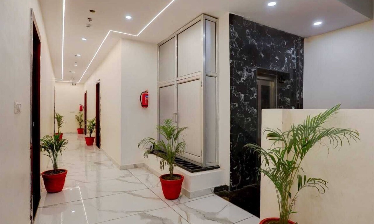 Lucknow Hotel | Hotel Aastha Shree Dham