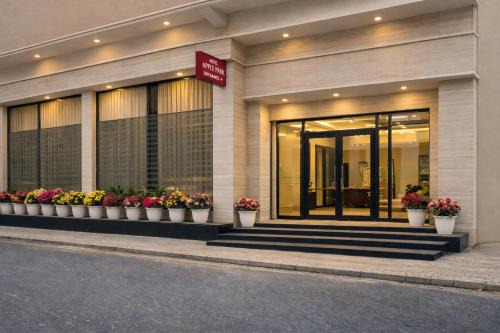 Mahipalpur Extension Hotel | Hotel Almora - Near Delhi Airport, A Block