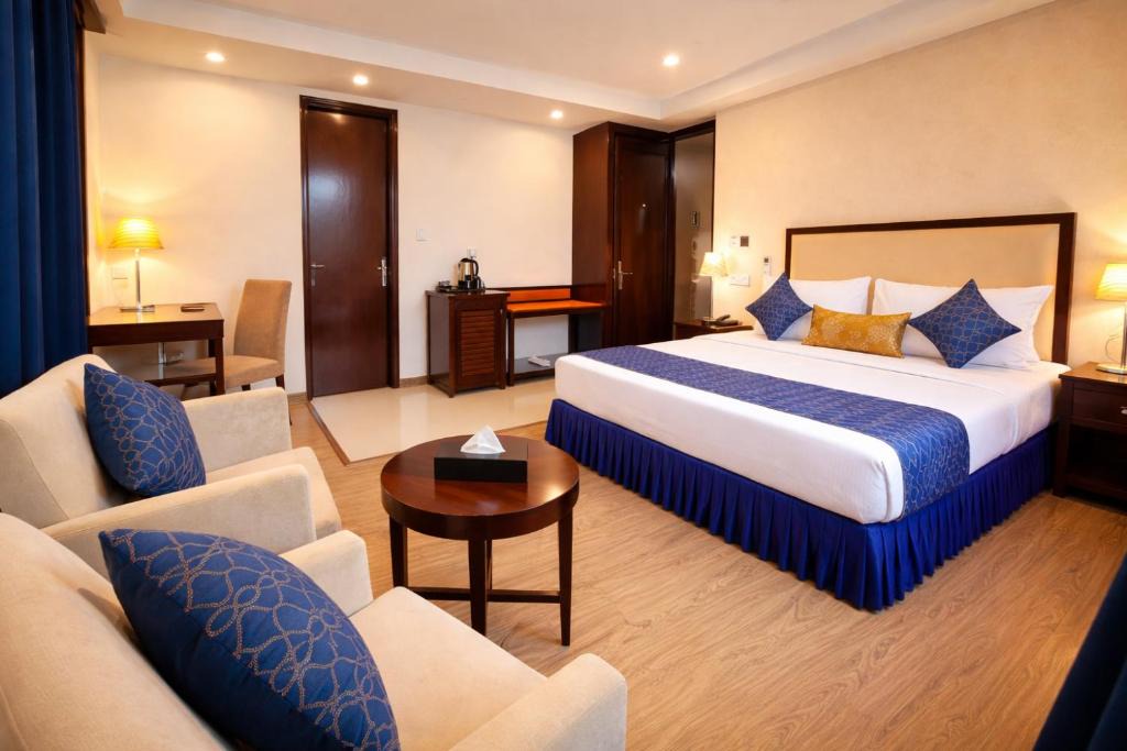 Sector 14 Hotel | Hotel Amber Palace