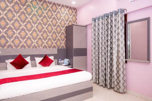 Faizabad Hotel | Hotel Ayodhya Palace - 400 Mtrs from HANUMAN GARHI