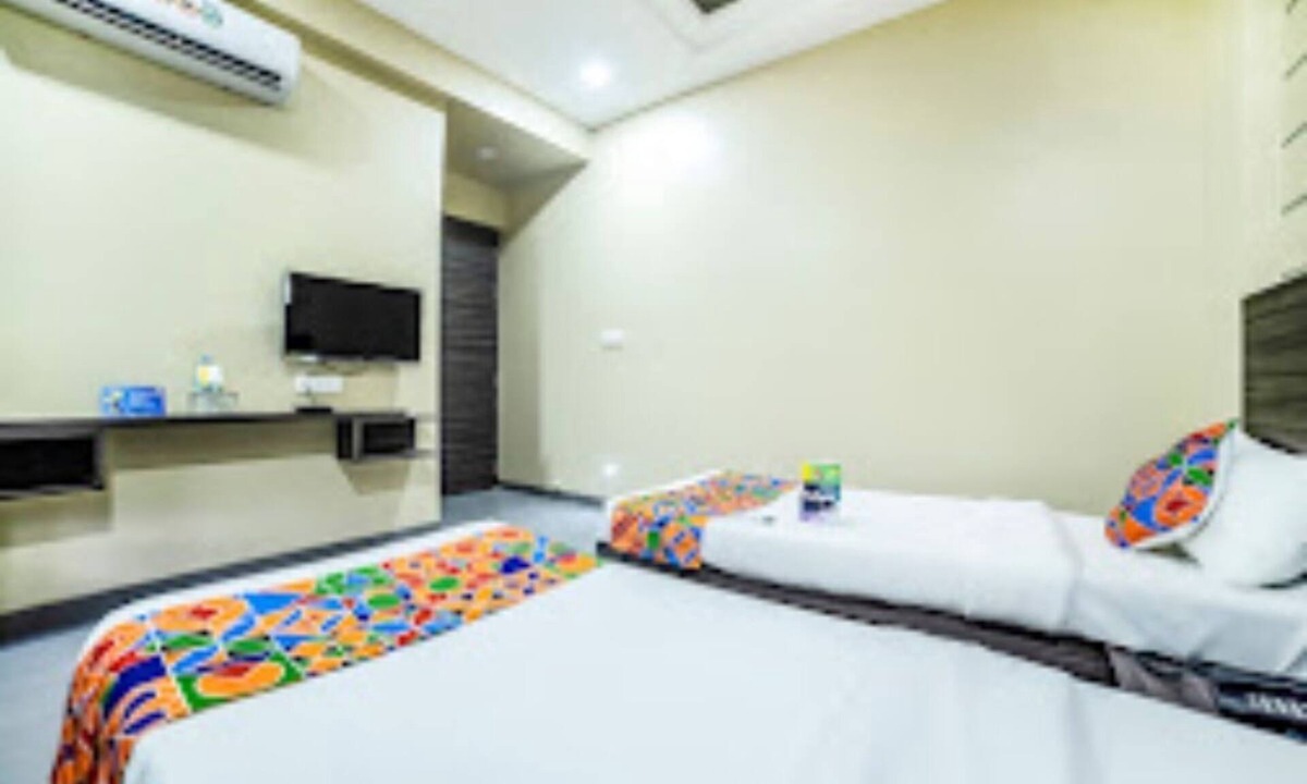Gangapur Hotel | Hotel Bhondawe Palace