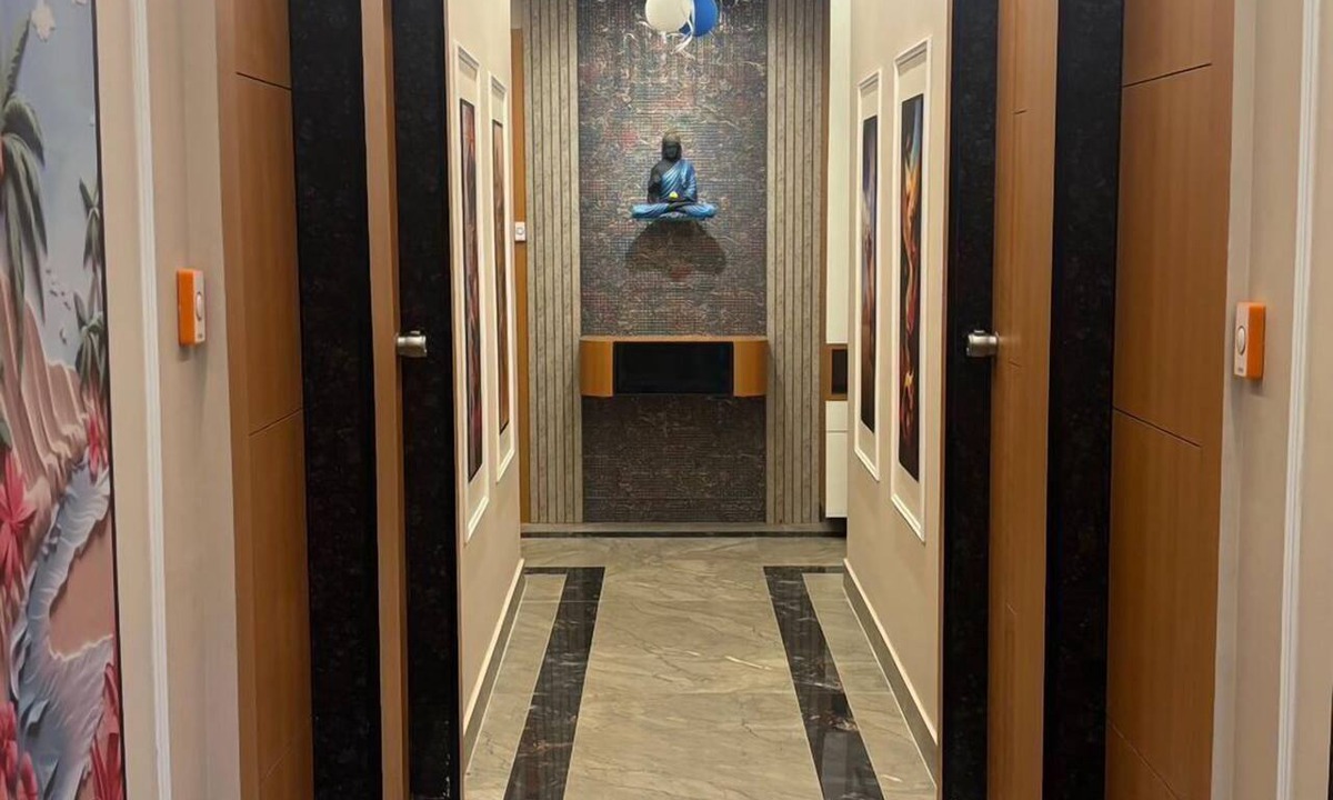 Ahmedabad Hotel | HOTEL BLUE SKY