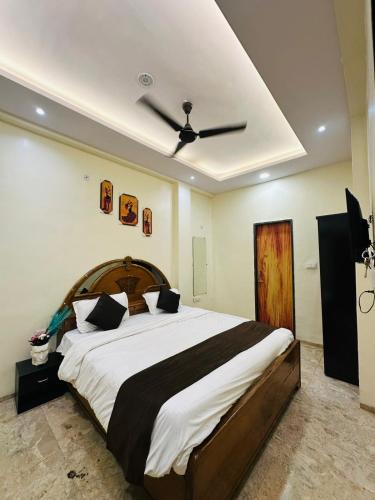 Indore Hotel | Hotel Castle