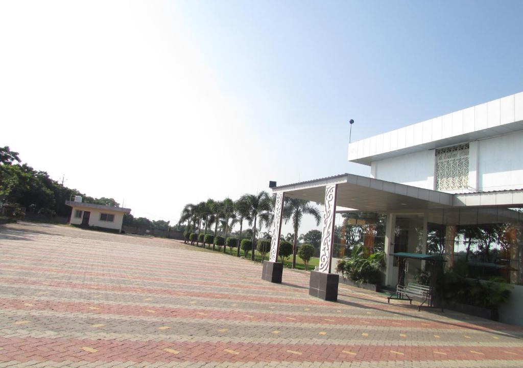 Khandwa Resort | Hotel Celebration Green