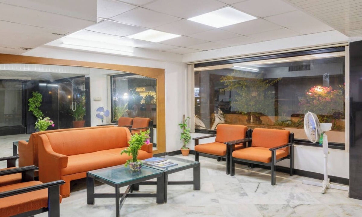 Navrangpura Hotel | Hotel Crown