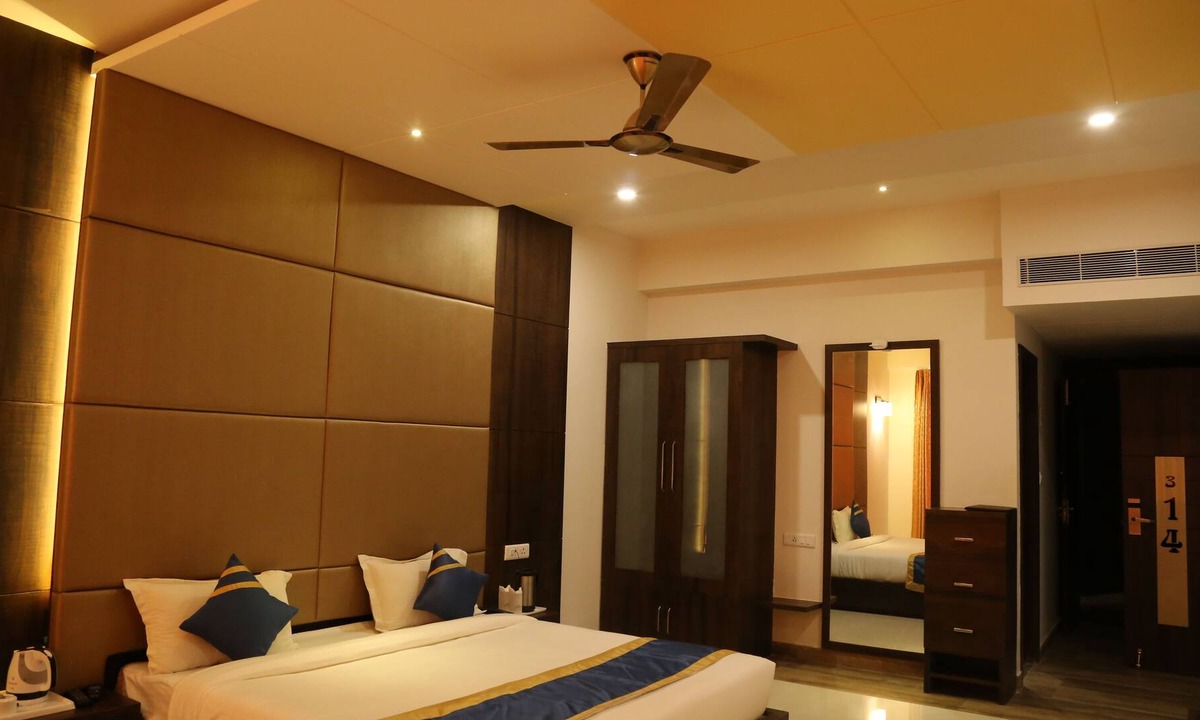 Azamgarh Hotel | Hotel Golden Fortune
