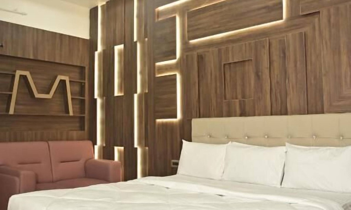Raipur Hotel | Hotel Green Crystal
