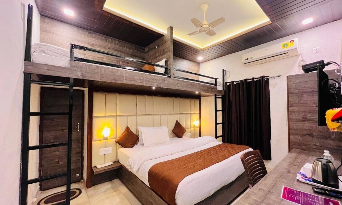 Mount Abu Hotel | Hotel Gulmarg Residency