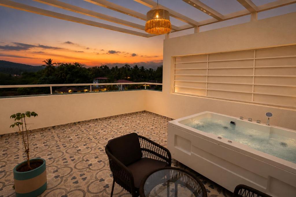 Vagator Hotel | Hotel H F at Assagao North Goa