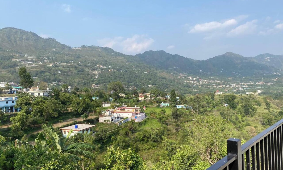Bhimtal Hotel | Hotel in Bhimtal Breeze Mount