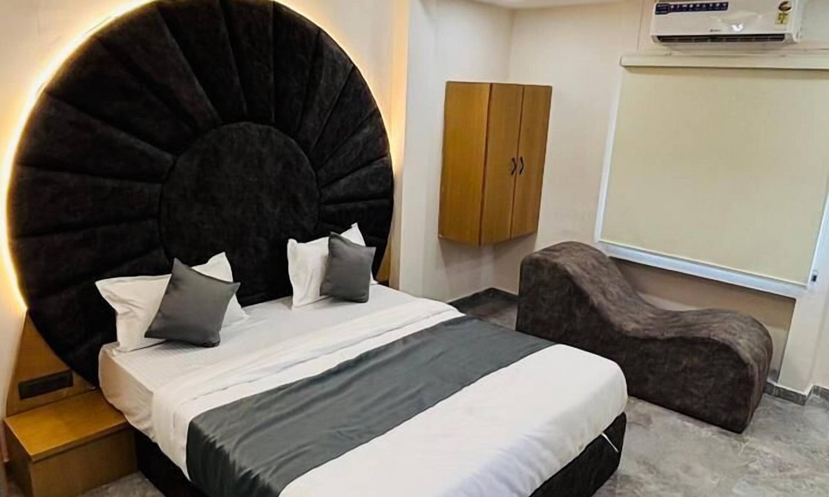 Ahmedabad Hotel | Hotel kings villa