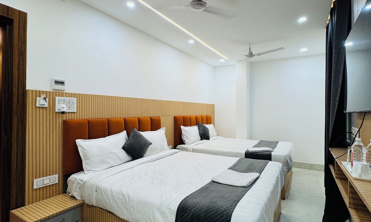 Allahabad Hotel | Hotel Krishna Continental