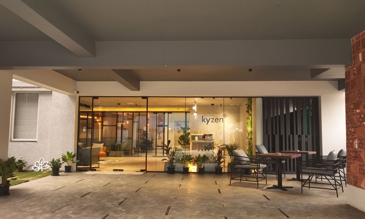 Madhapur Hotel | Hotel Kyzen HiTech City- Your Zenly Stay