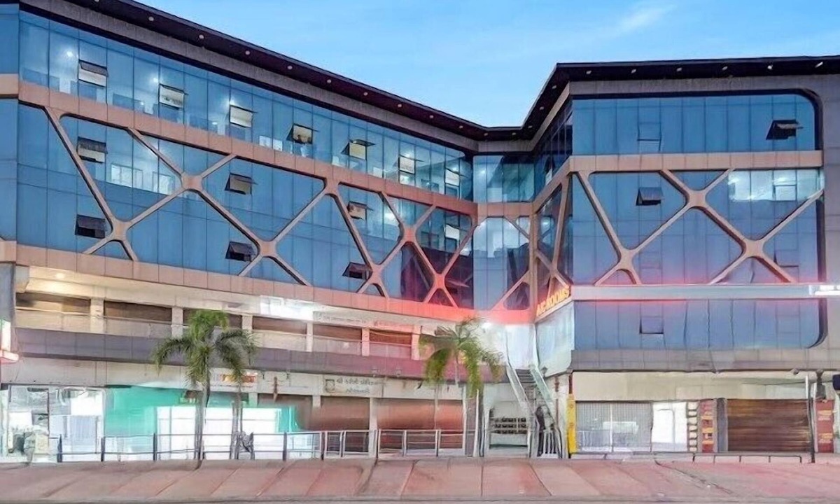 Vadodara Hotel | Hotel Lakeview Vadodara
