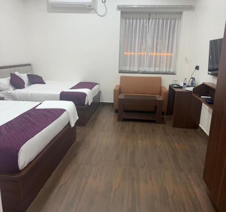 Tenali Hotel | Hotel Lavish Grand