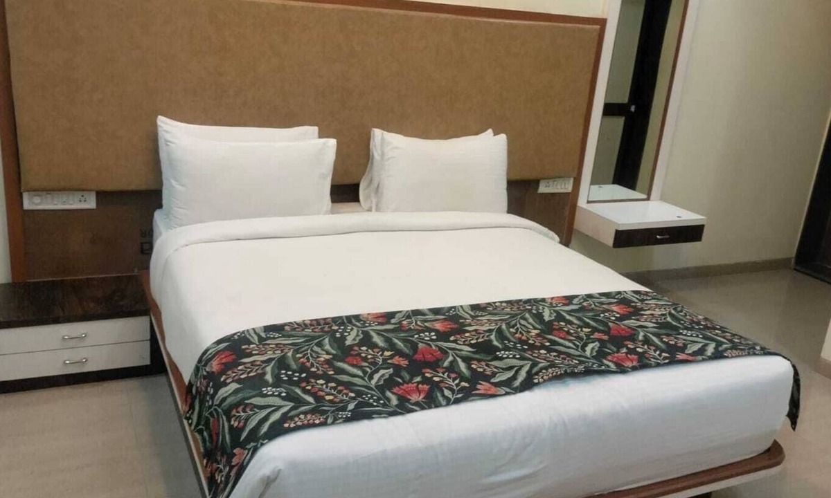 Lonavala Hotel | Hotel Lonavala Inn - Ekvira Devi Temple