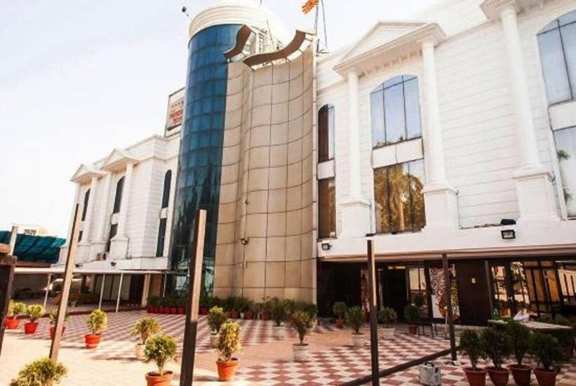 Kanpur Hotel | Hotel Mandakini Royale