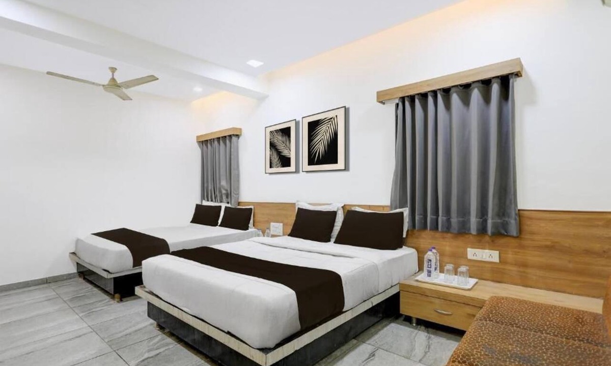 Ahmedabad Hotel | Hotel New Balaji
