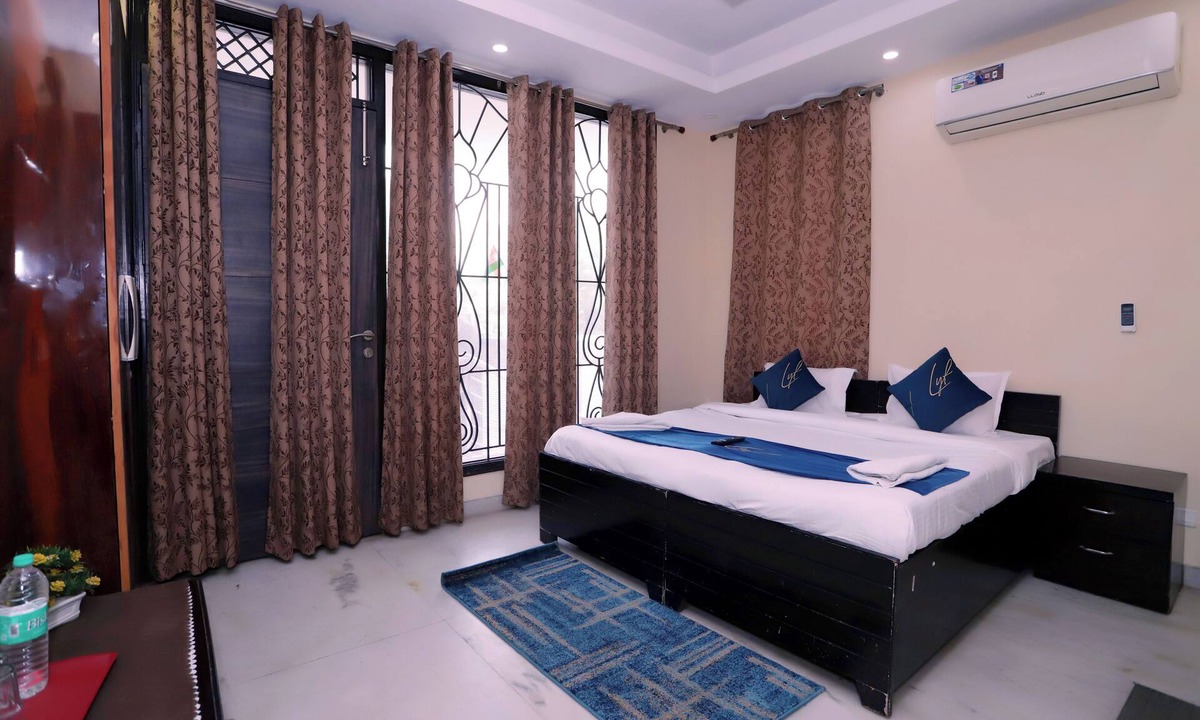 Noida Hotel | Hotel Noida Nest 105