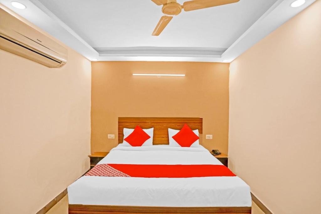 Badarpur Hotel | Hotel O Happy Spring