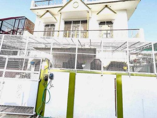 Faizabad Apartment | Hotel O JS Palace
