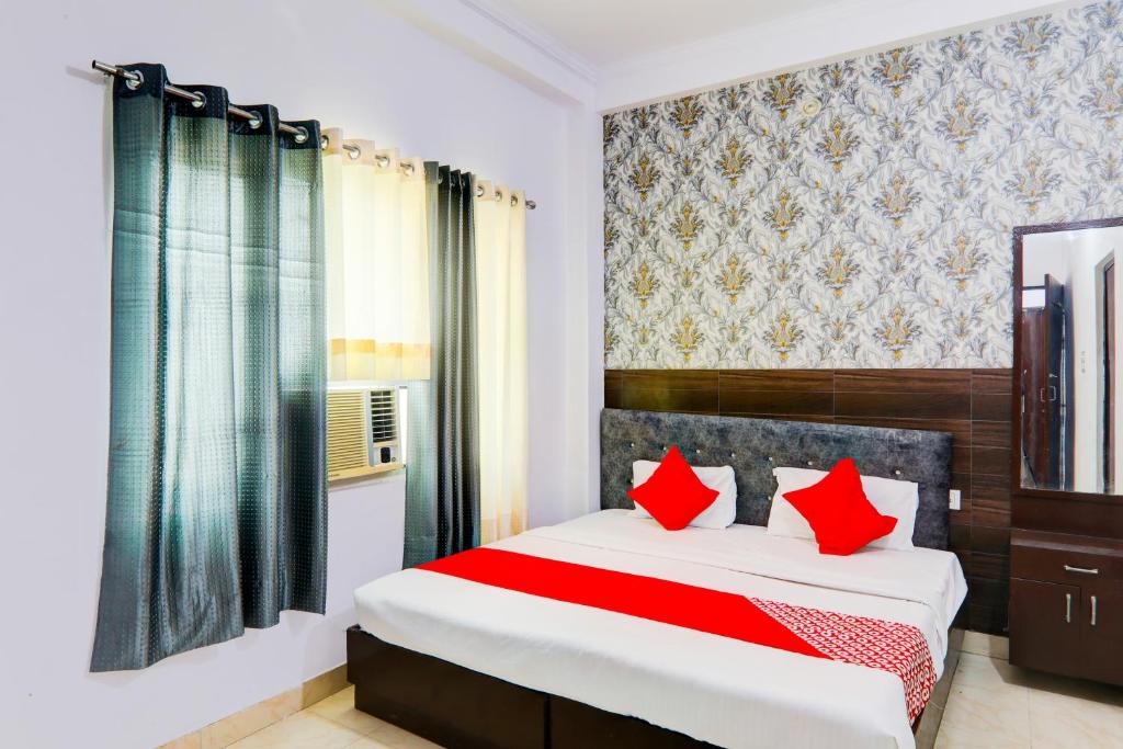 Indira Nagar Hotel | Hotel O Raama