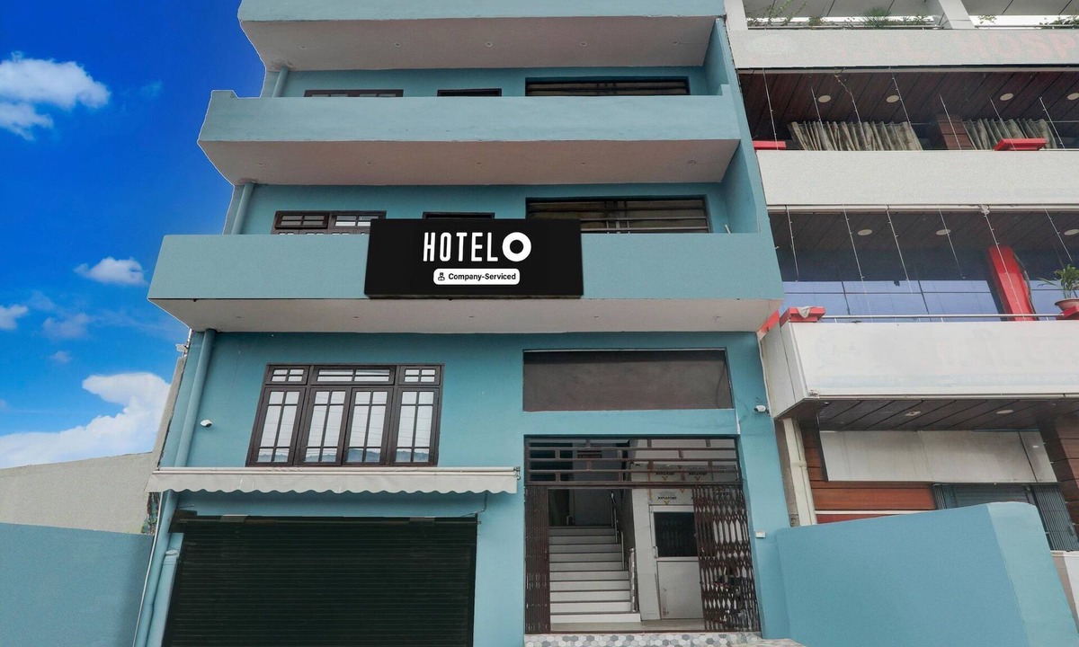 Lucknow House | Hotel O Shri Buddheshwar Temple Lucknow