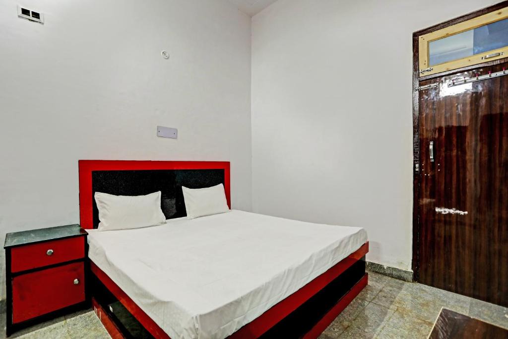 Bhongaon Hotel | Hotel O Soft Petal Residency