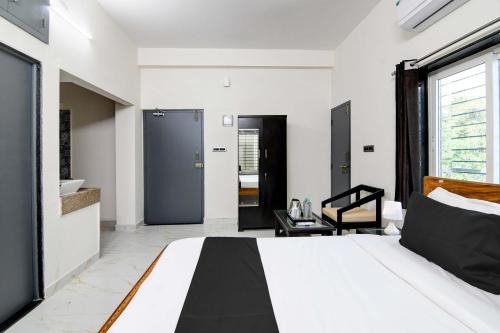 Bhubaneshwar Hotel | Hotel O SS INN Hotels & Homes