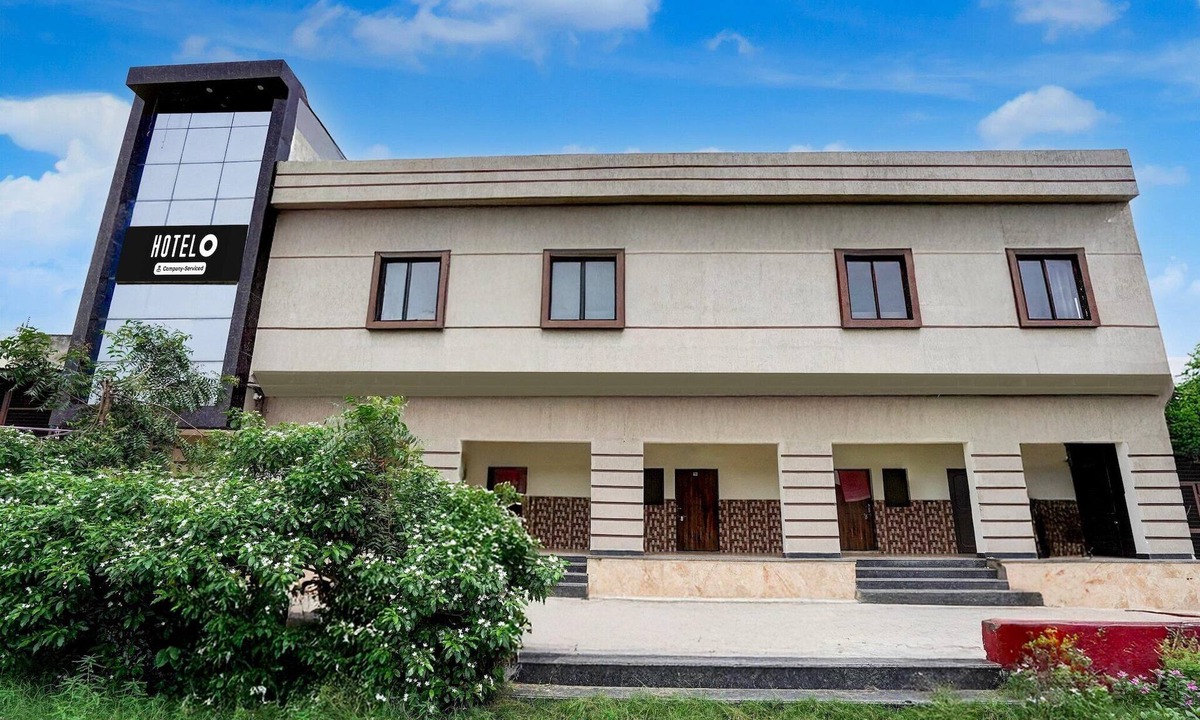 Mathura House | Hotel O Yamuna Riverview Swyamwar Resort