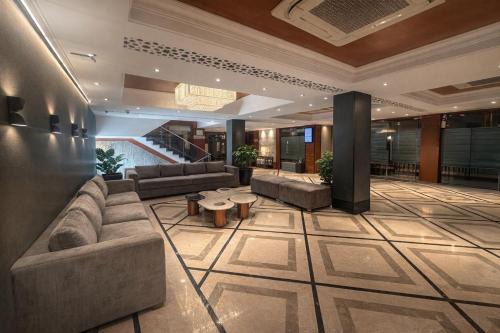 Kolkata Hotel | Hotel O2 Oxygen