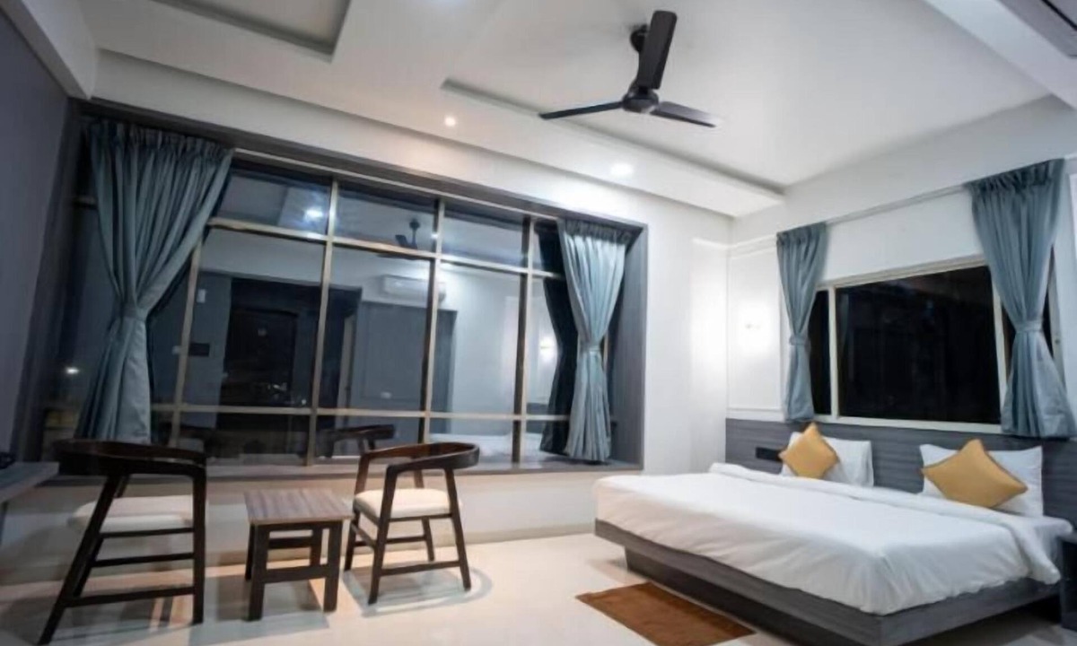 Solapur Hotel | HOTEL OBERON