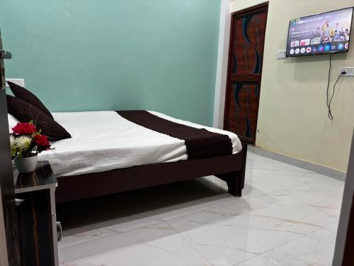 Faizabad House | Hotel Paarvi Palace