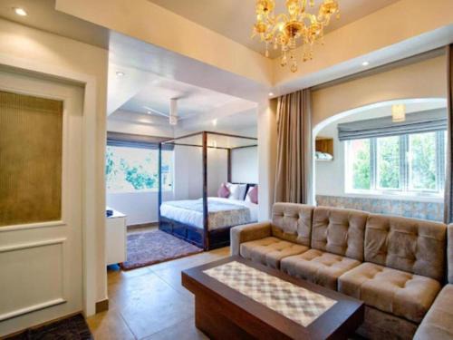 Saunta Vaddo Hotel | Hotel Pajaros Blu