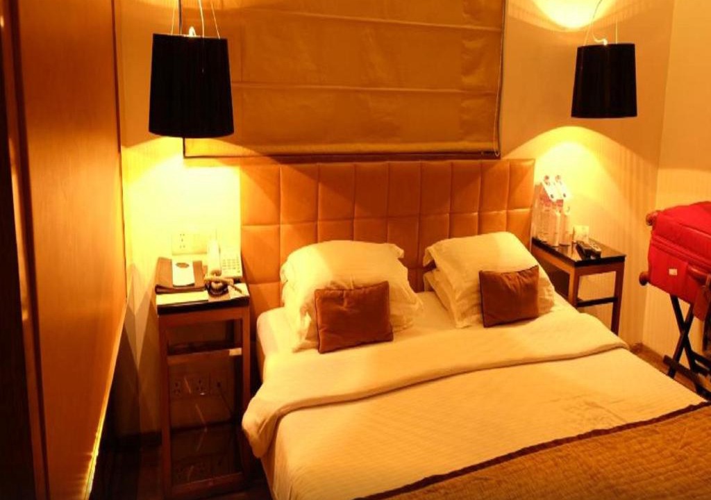 Connaught Place Hotel | Hotel Palace Heights
