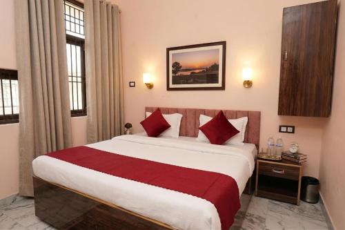 Varanasi Hotel | Hotel Pavitram THE BHU STAY, Varanasi