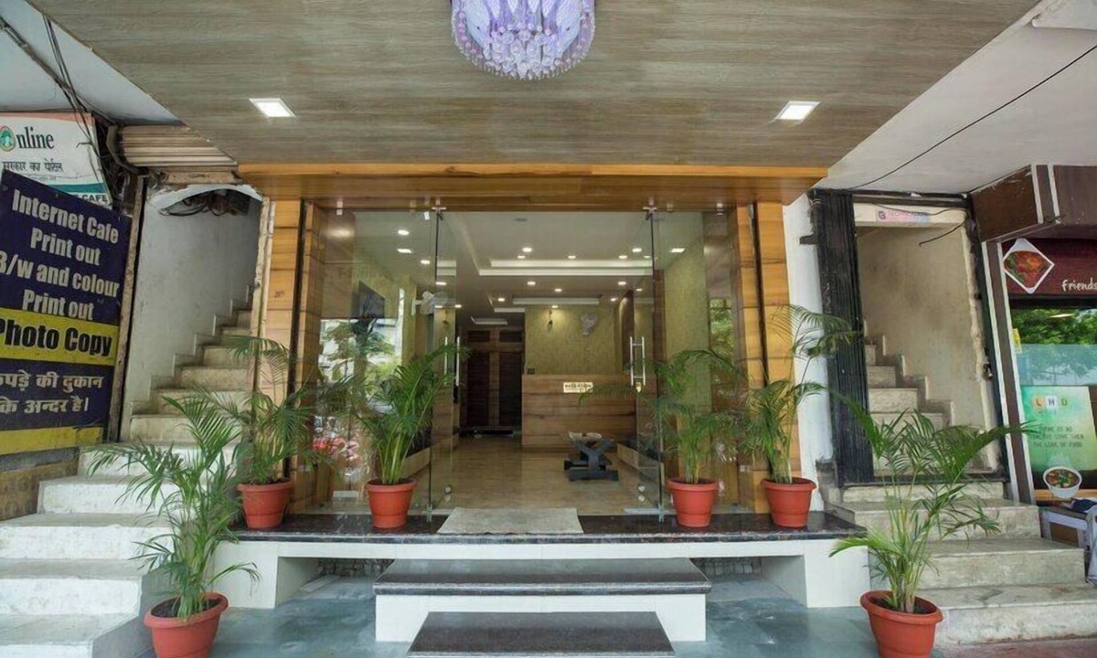Maharana Pratap Nagar Hotel | HOTEL RAJ RESIDENCY(MP NAGAR)
