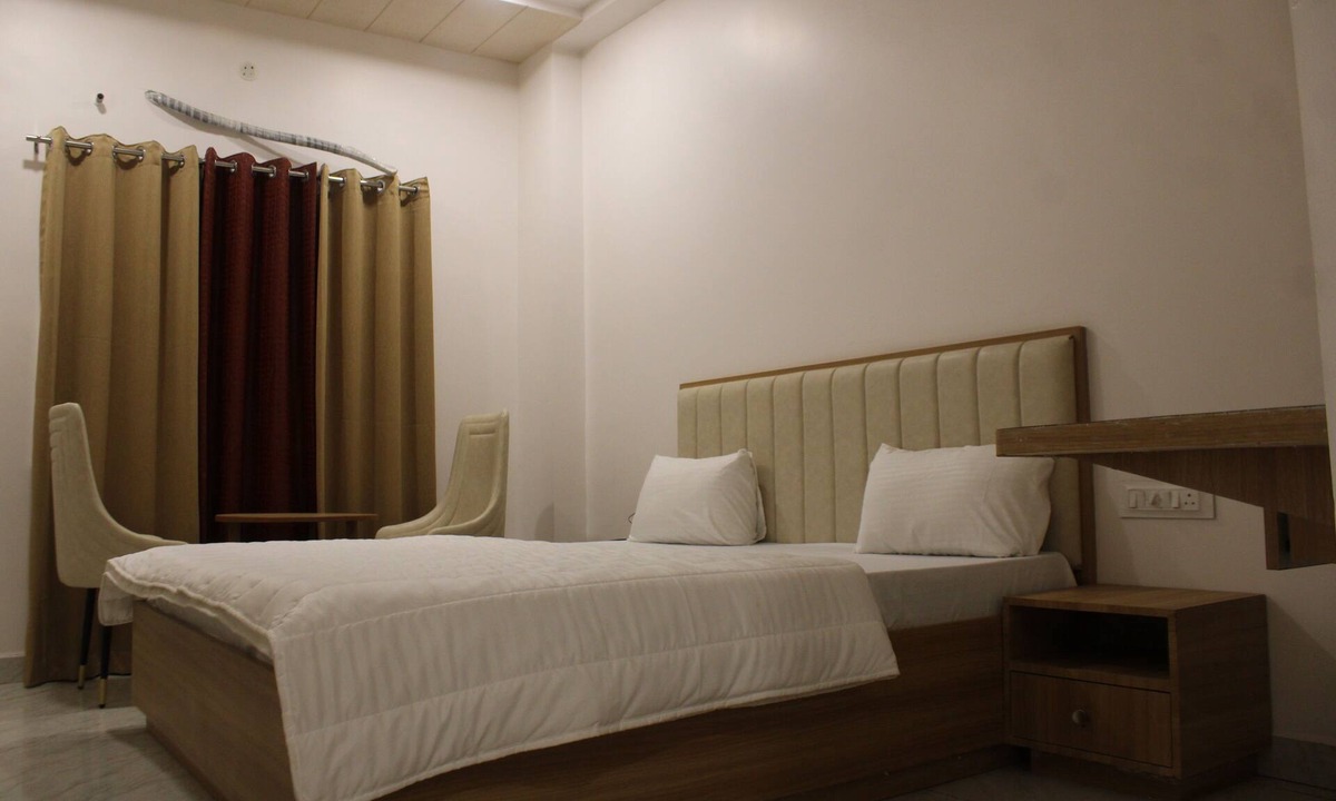 Bhuj Hotel | HOTEL RANN FRONT