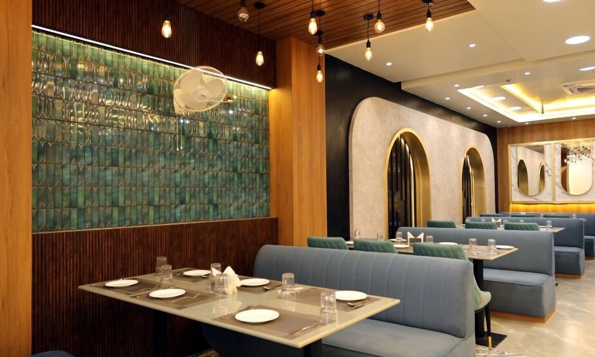 Kanpur Hotel | Hotel RGS Crystal