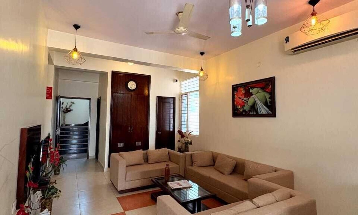 Malviya Nagar Hotel | Hotel Rock On