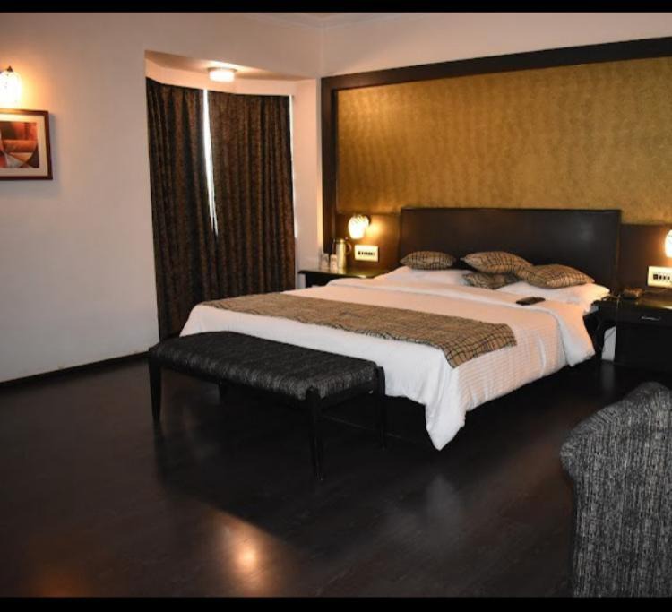 Ahmedabad City Centre Hotel | hotel royal highness