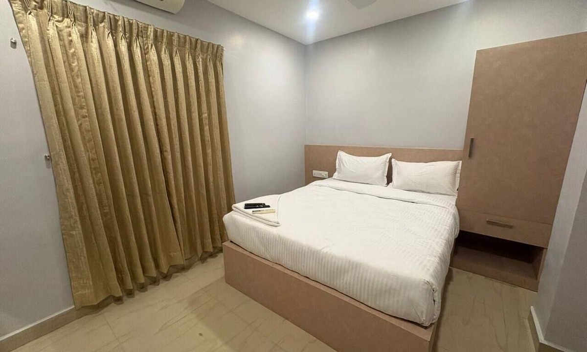Royapettah Hotel | Hotel Royal King