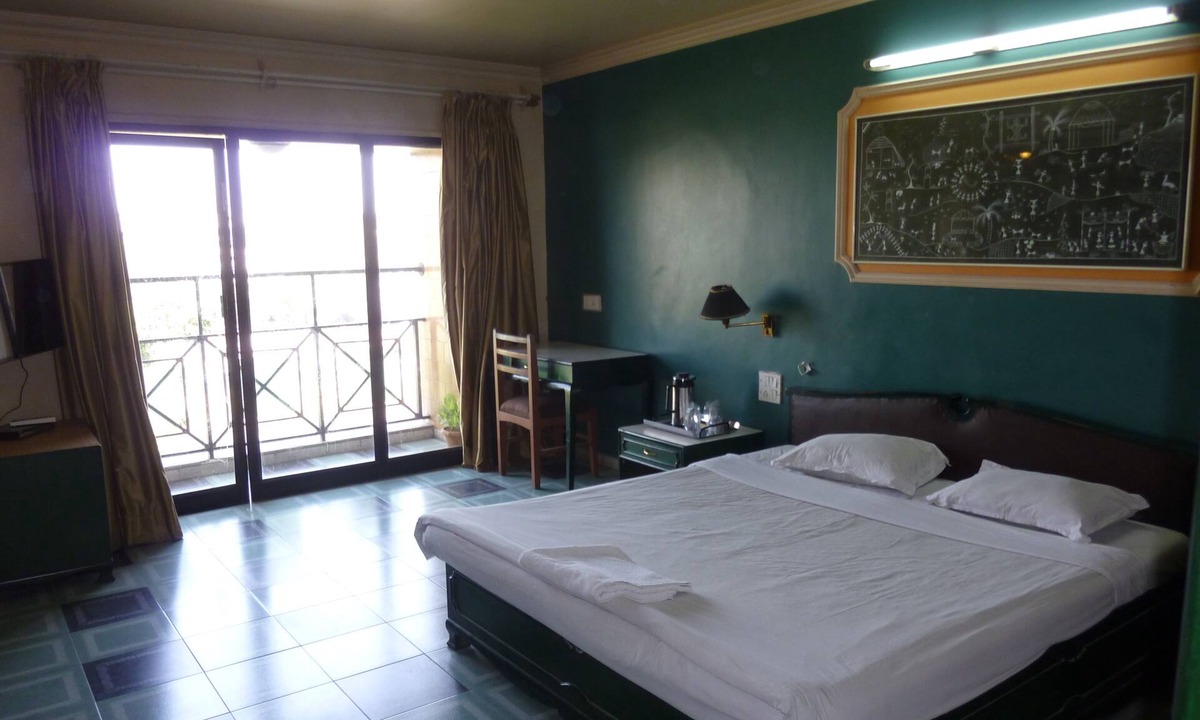 Shivajinagar Hotel | Hotel RutuGandh Heritage