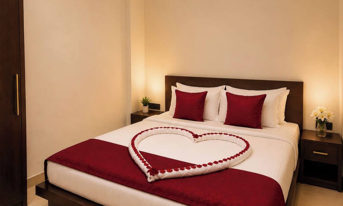 Varanasi Hotel | Hotel Sada Shiv near Kashi Vishwanath Temple & River| Parking