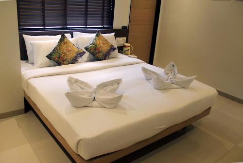 Solapur Hotel | Hotel SaiPrasad Executive Solapur