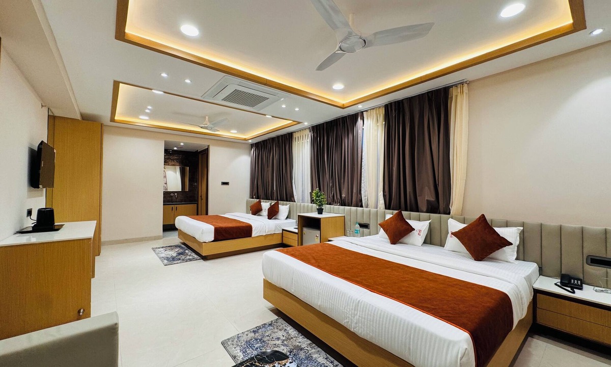 Ujjain Hotel | Hotel Satya Shree
